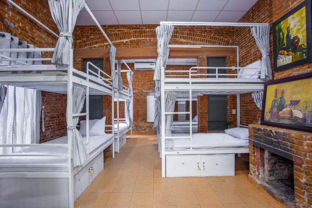 Кровать в общем номере SPOT ON 957 Hue Corner Hostel