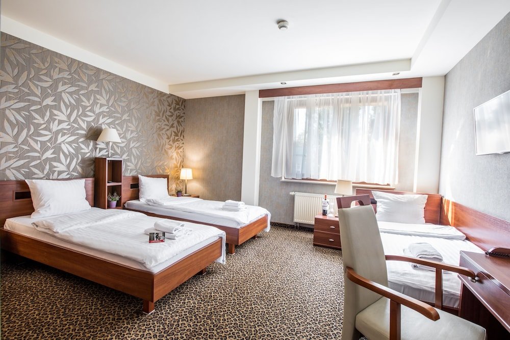 Трёхместный семейный номер Standard Hotel Diament Vacanza Katowice - Siemianowice