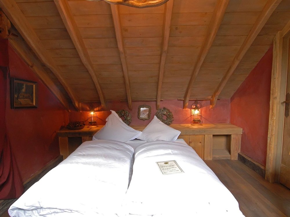 Cottage Opulent Chalet in Thirimont with Turkish Steambath Sauna