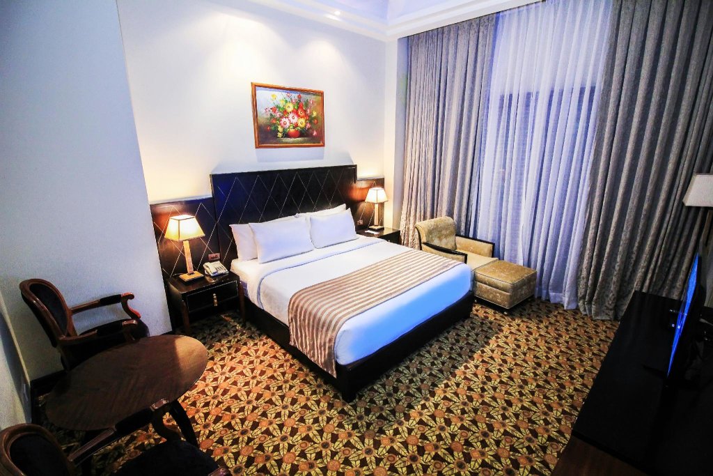 Двухместный номер Superior The Luneta Hotel