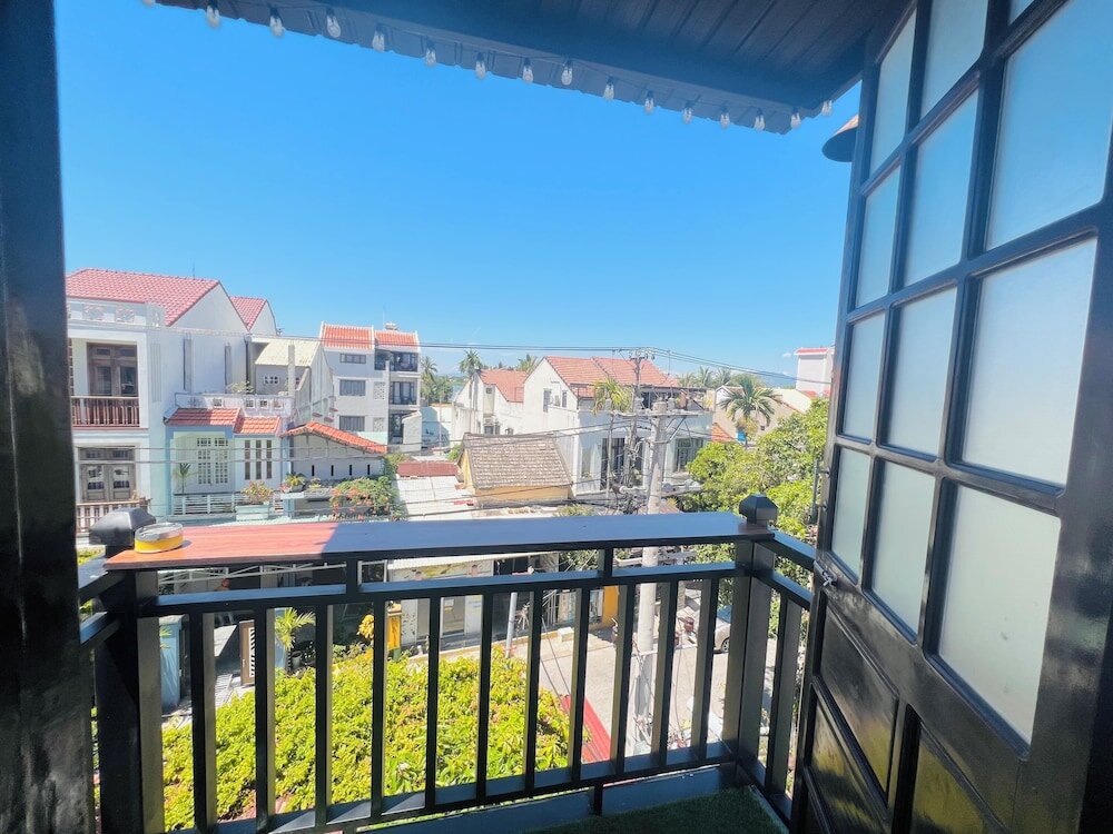 Standard Double room with balcony and with city view Hoi An Ngo Homestay