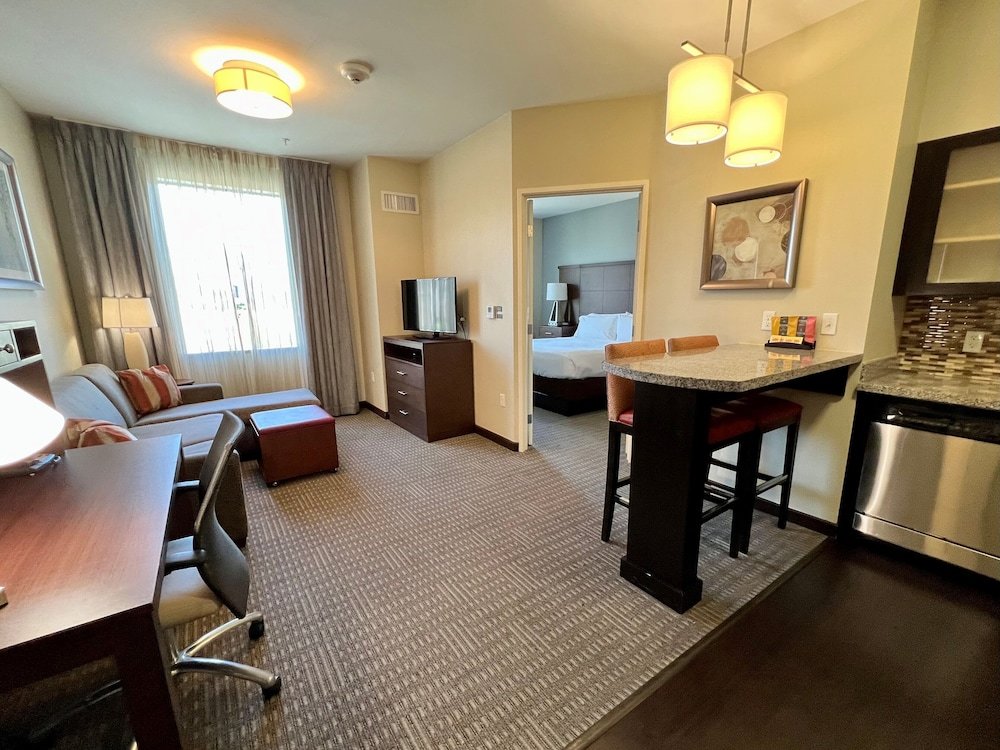 1 Bedroom Suite Staybridge Suites Carlsbad, an IHG Hotel