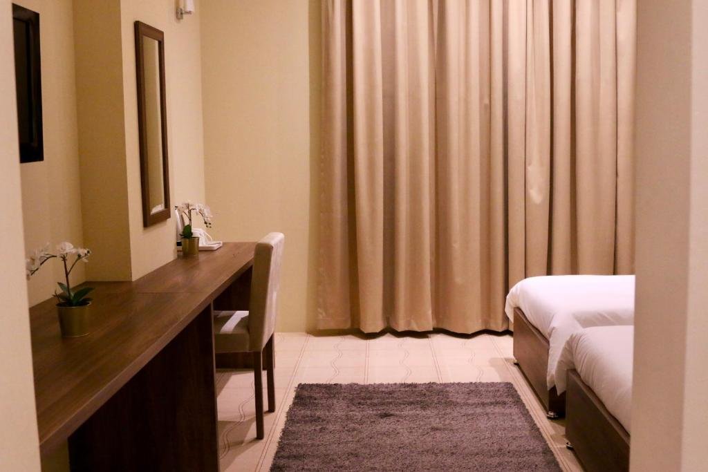 Кровать в общем номере Qatar Youth Hostels