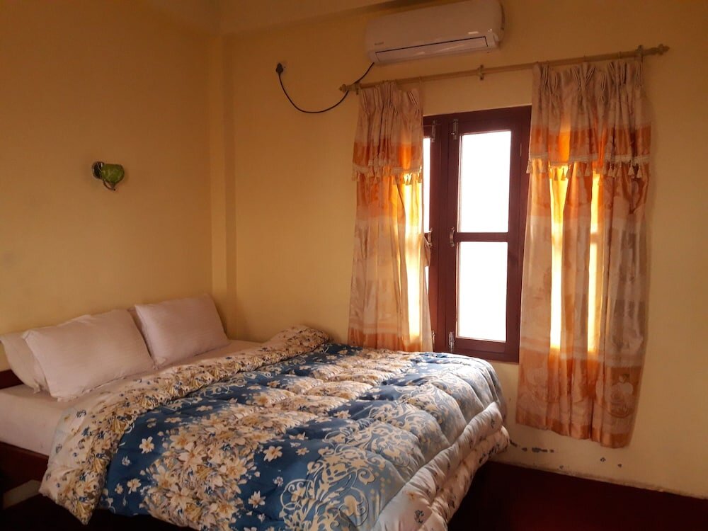 Номер Deluxe с 2 комнатами с балконом и с видом на сад Hotel Park Inn Chitwan