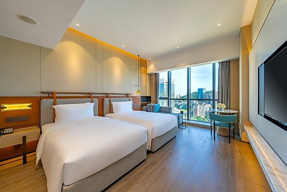 Двухместный номер Standard Holiday Inn Zhuhai City Center, an IHG Hotel