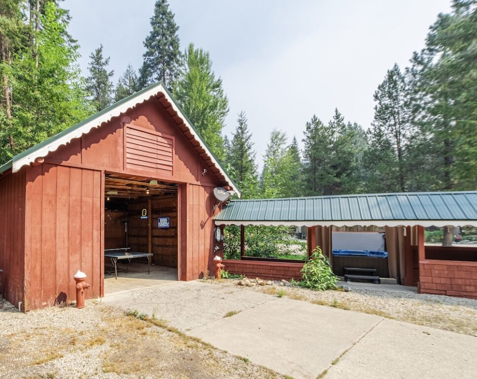 Camera Standard West Haus Escape 3 Bedroom Home by NW Comfy Cabins by Redawning