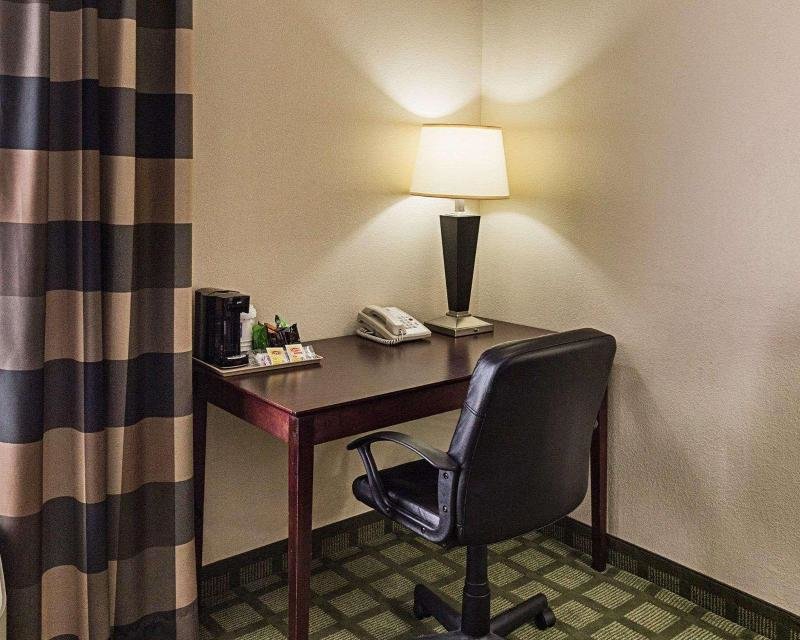 Standard Double room Comfort Inn & Suites Southwest Fwy at Westpark