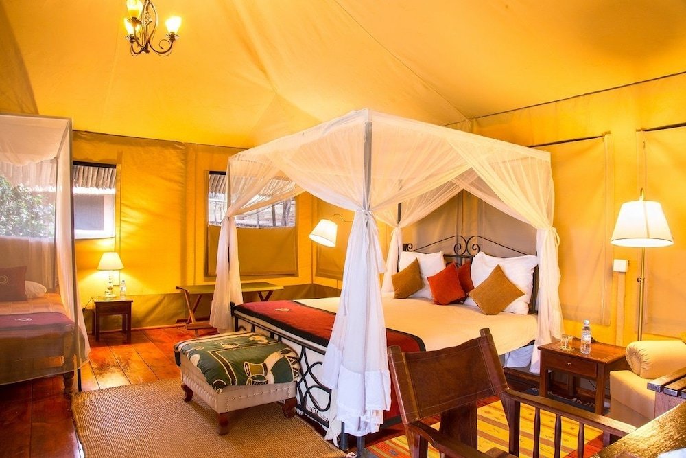 Standard Dreier Zimmer mit Balkon Ngorongoro Forest Tented Lodge