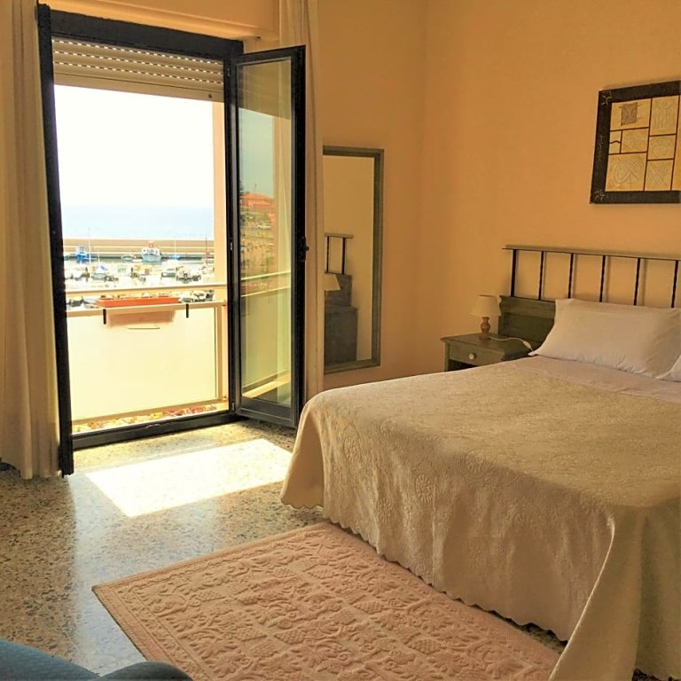 Standard Quadruple room with sea view Hotel Don Pedro
