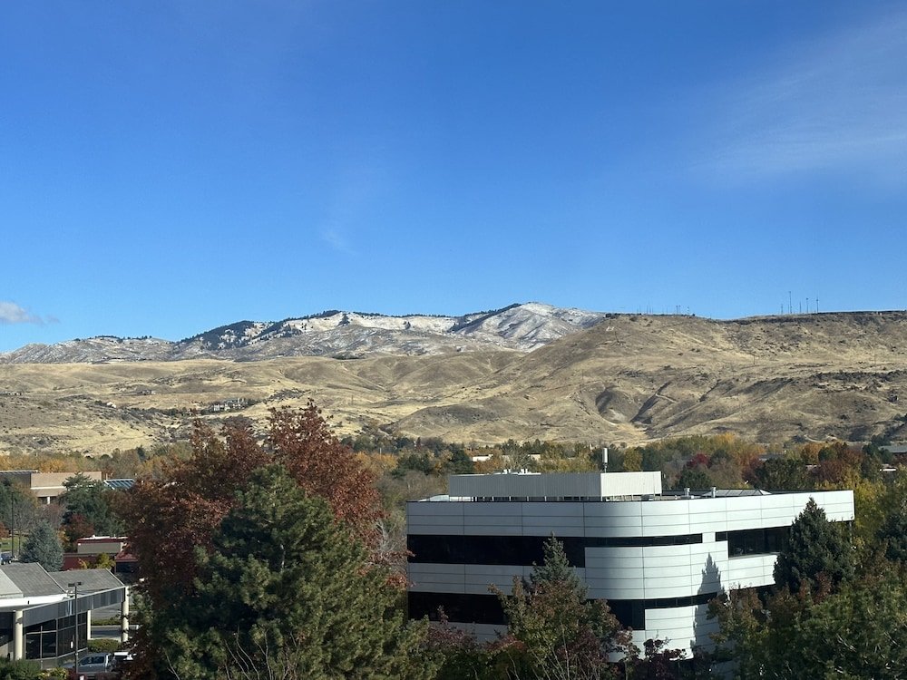 Habitación cuádruple Estándar con vista a la montaña Holiday Inn Express Boise - University Area, an IHG Hotel