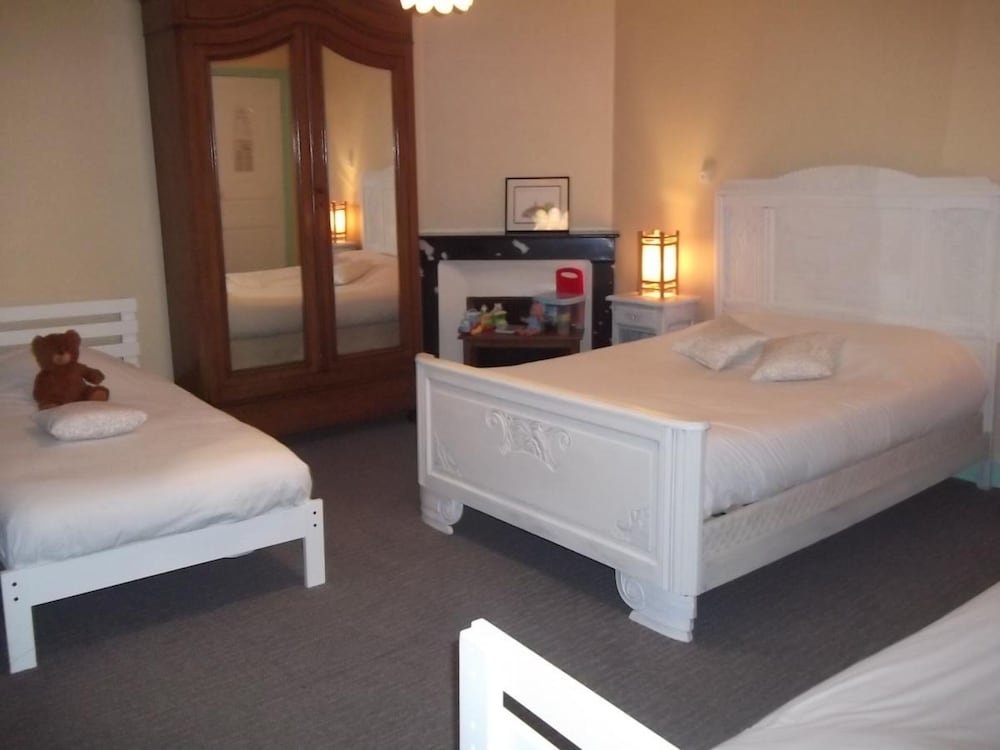 Standard Quadruple room Hotel des Côtes de Meuse