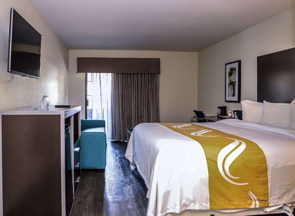 Suite Quality Inn & Suites Camarillo-Oxnard