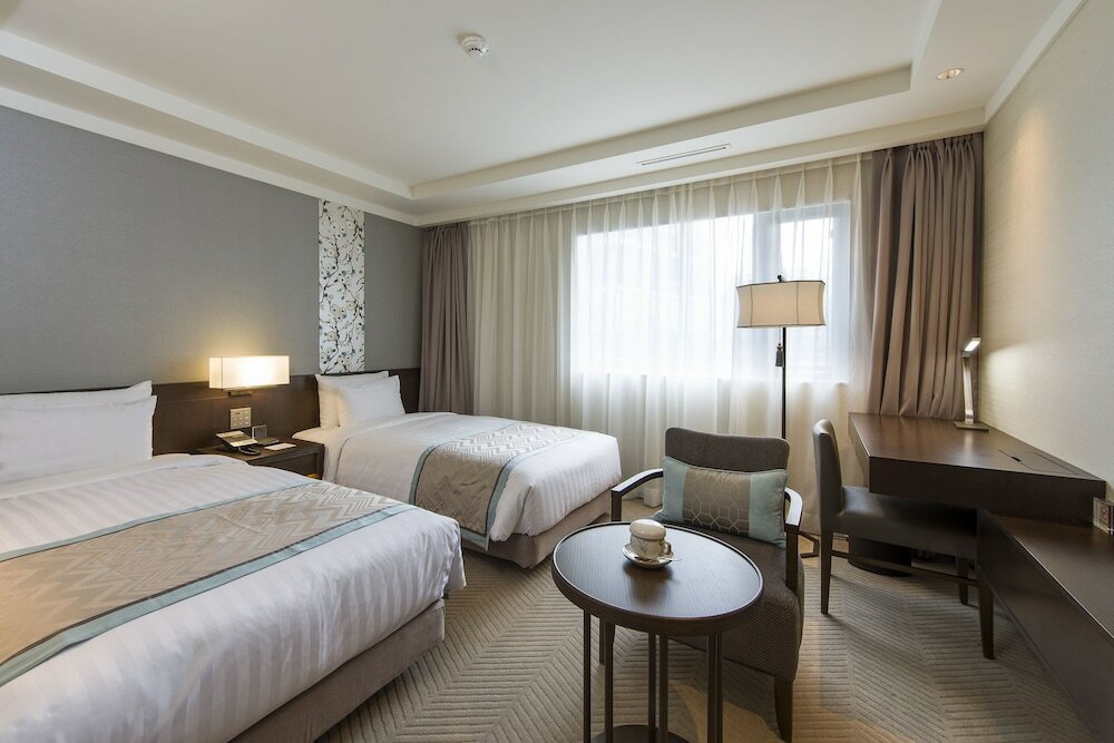 Standard Double room with city view Royal Hotel Seoul