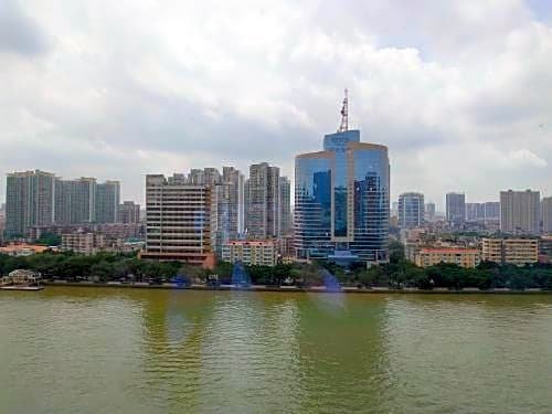 Двухместный номер Deluxe с видом на реку Howard Johnson Riverview Hotel Guangzhou
