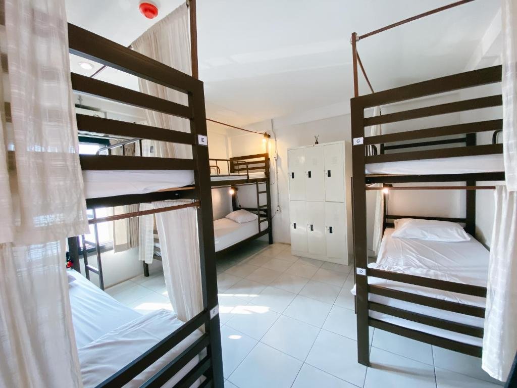 Кровать в общем номере (женский номер) Happynest Hostel