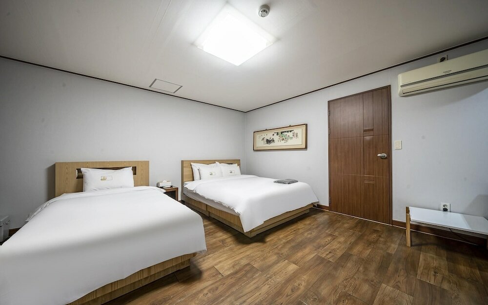 Simple suite Pohang Yeongildae Hotel Lily