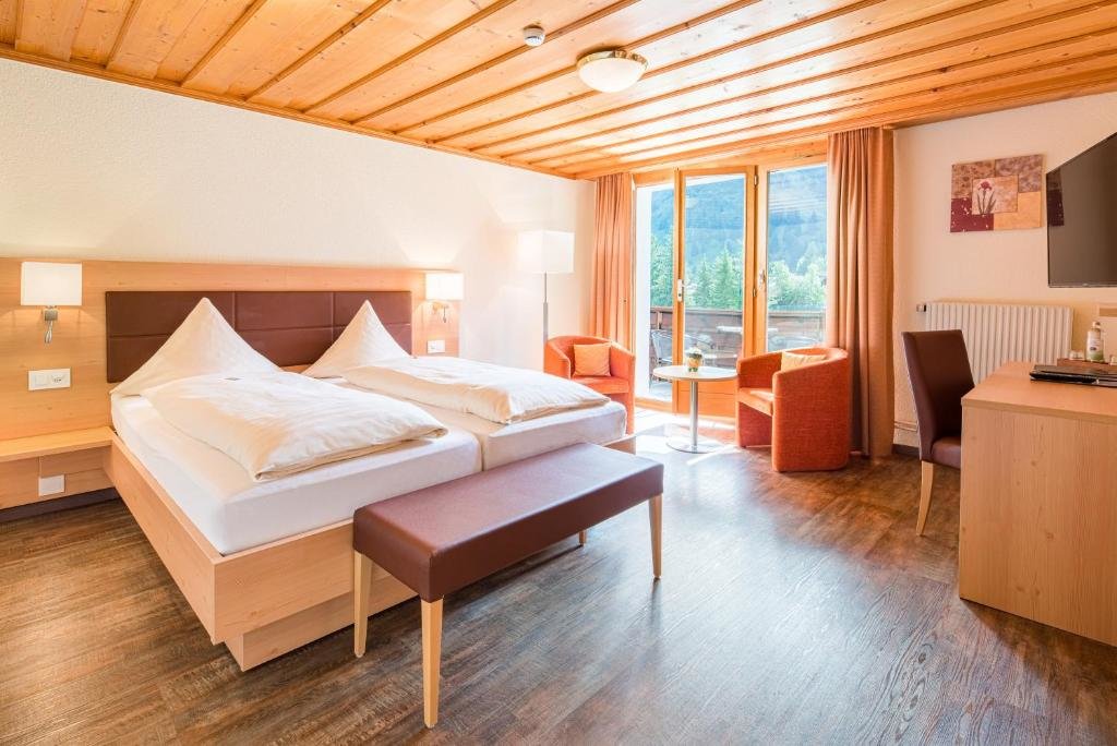 Двухместный номер Superior с видом на горы Bernerhof Swiss Quality Hotel