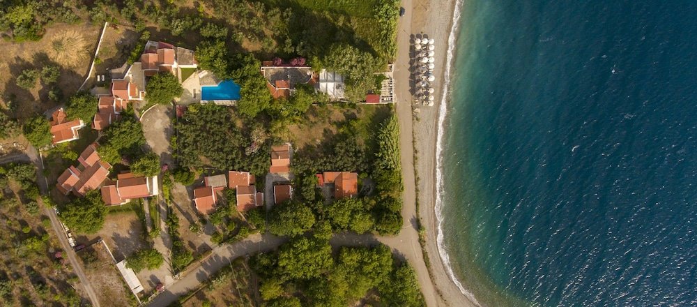 Apollo Beach 3* ➜ Marathiás, Fokida, Greece (36 guest reviews). Book hotel Apollo Beach 3*