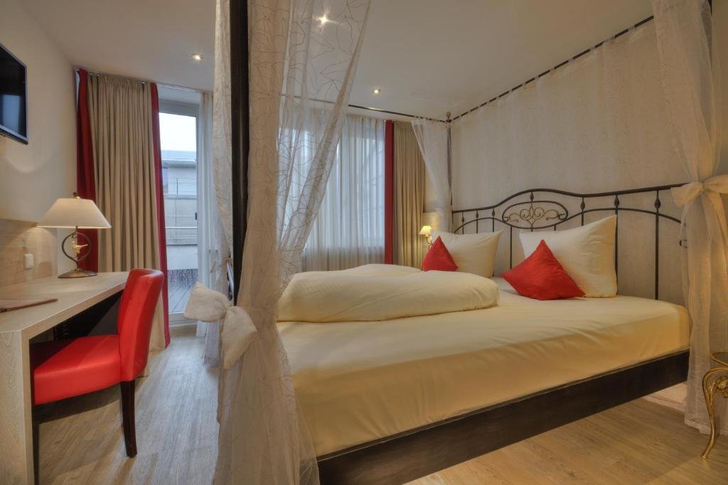 Standard Doppel Zimmer mit Balkon Hotel Condor