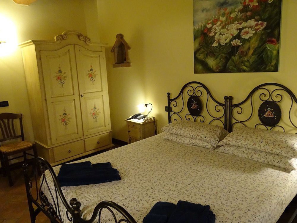 1 Bedroom Classic Double room with garden view Bio Agriturismo Olivastrella