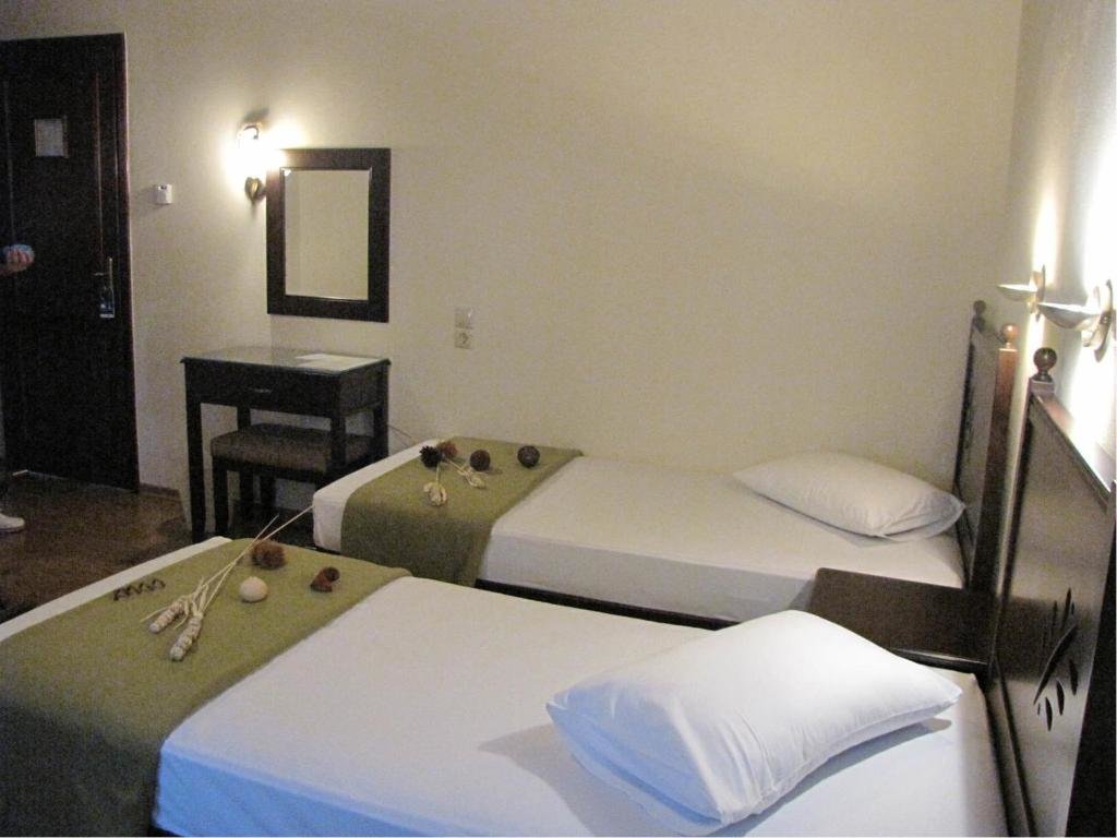 Standard Doppel Zimmer Hotel Mirovoli