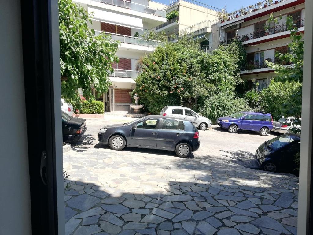 Апартаменты с 2 комнатами Modern 2bed 2bath Loft in Acropolis area
