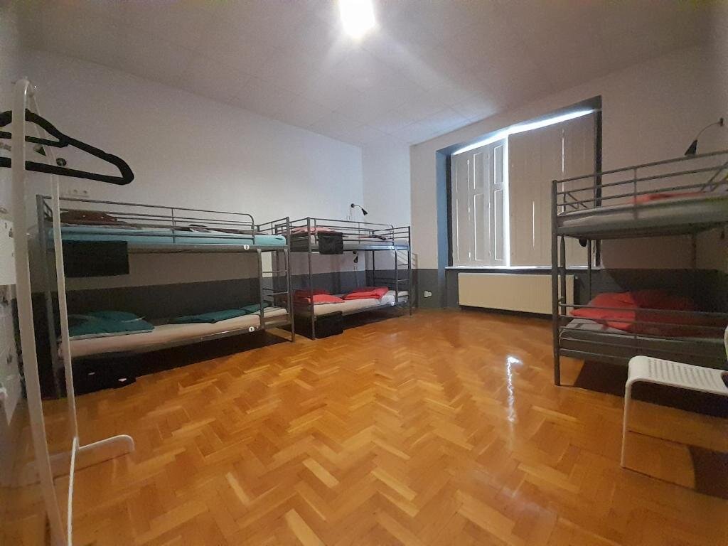 Кровать в общем номере B3 Hostel Budapest