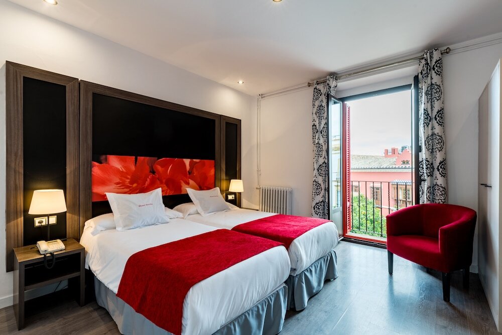 Standard Double room with balcony Hotel Sevilla