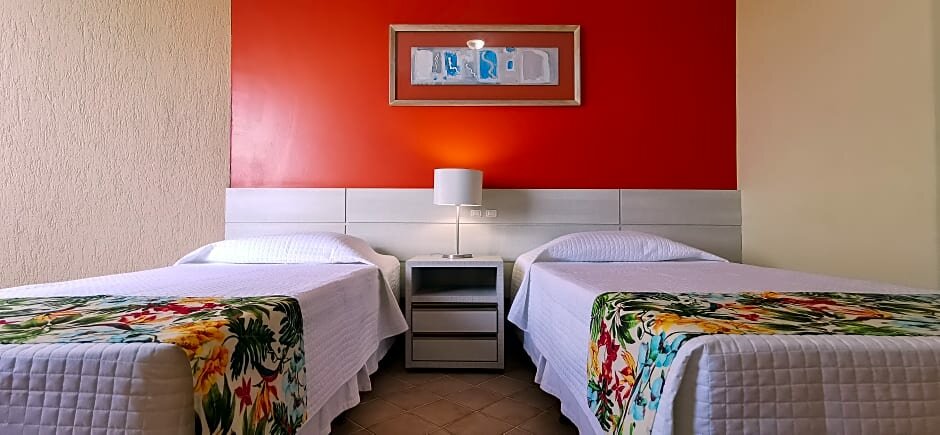 Standard triple chambre Ingleses Praia Hotel