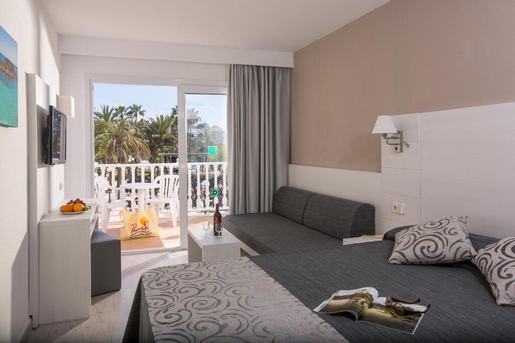 Standard Single room with balcony Hotel Cala d'Or Gardens