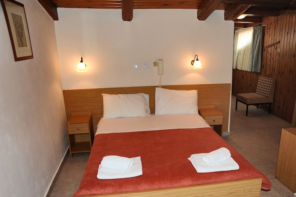 Standard Double room with balcony Castri Hotel
