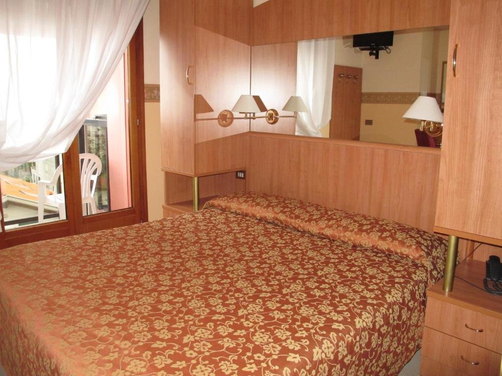 Standard Double room with partial sea view Hotel Smeraldo