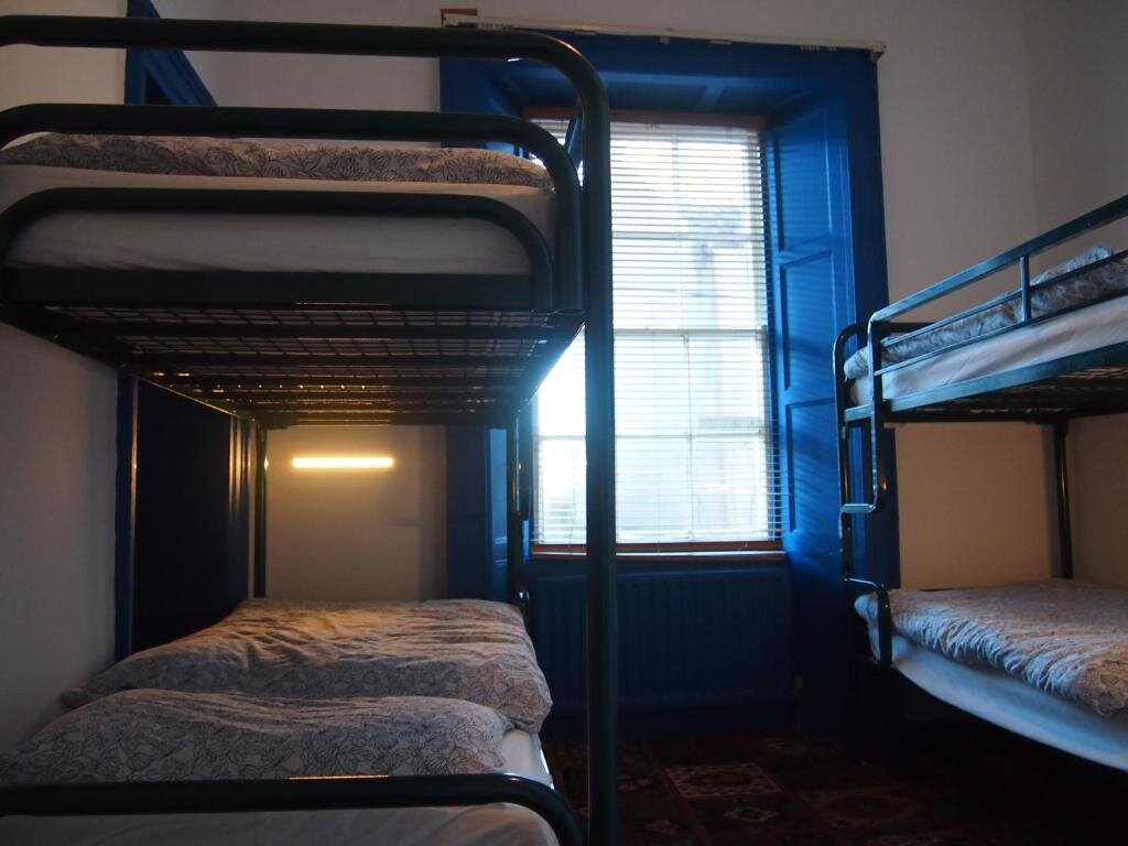 Standard Quadruple room Cashel Holiday Hostel
