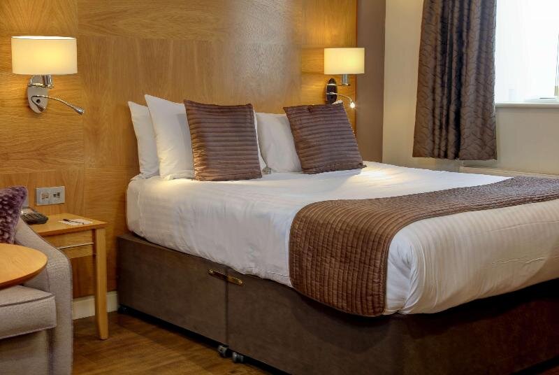 Standard Double room Best Western Premier EMA Yew Lodge Hotel