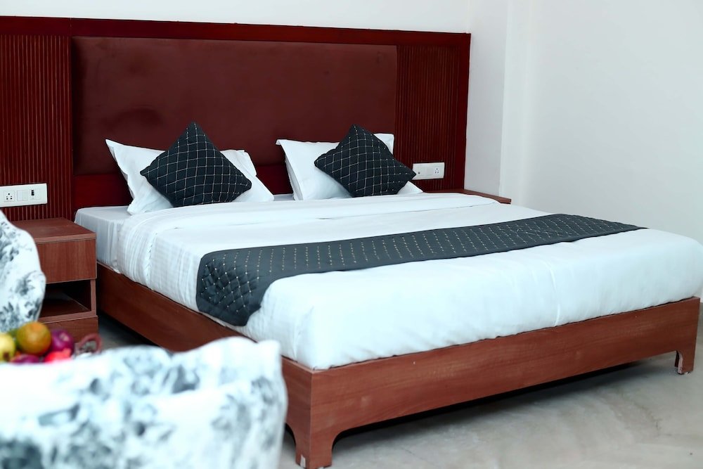Premier Zimmer Lyf Corporate Suites - Noida Sector 19