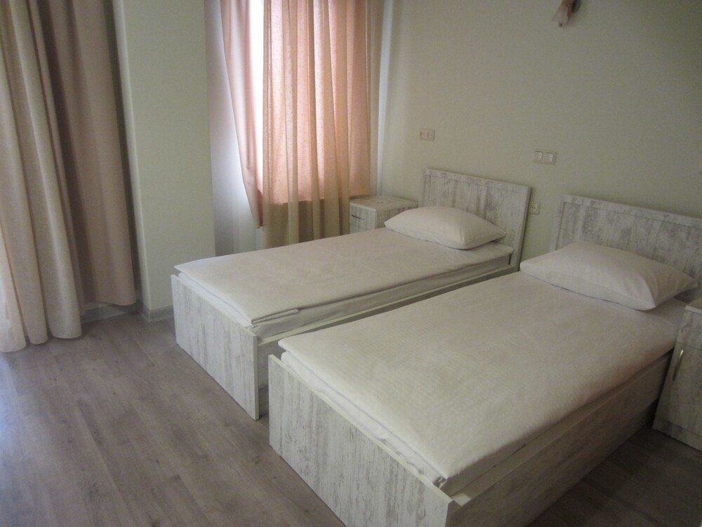 Economy Double room with garden view The Rooms Hostel Yerevan