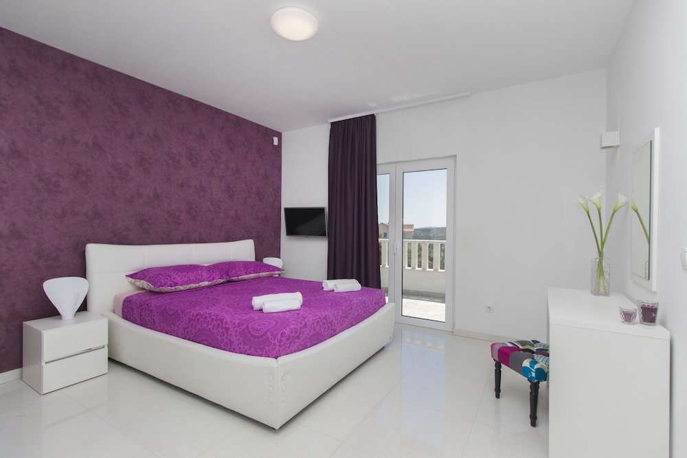 4 Bedrooms Apartment Villa Tramonto