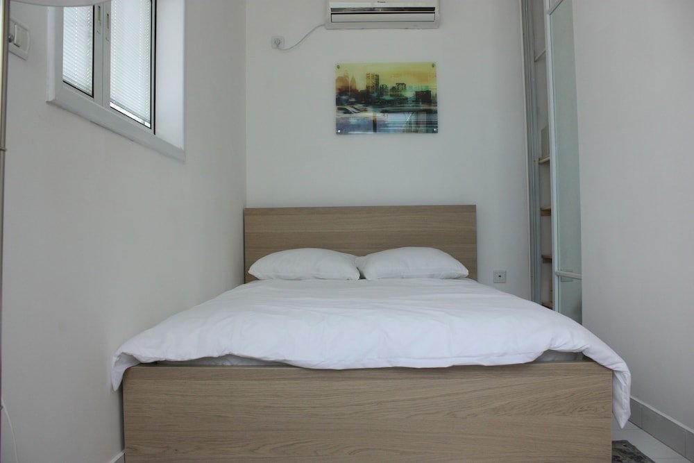 Apartment TLV Suites on the beach