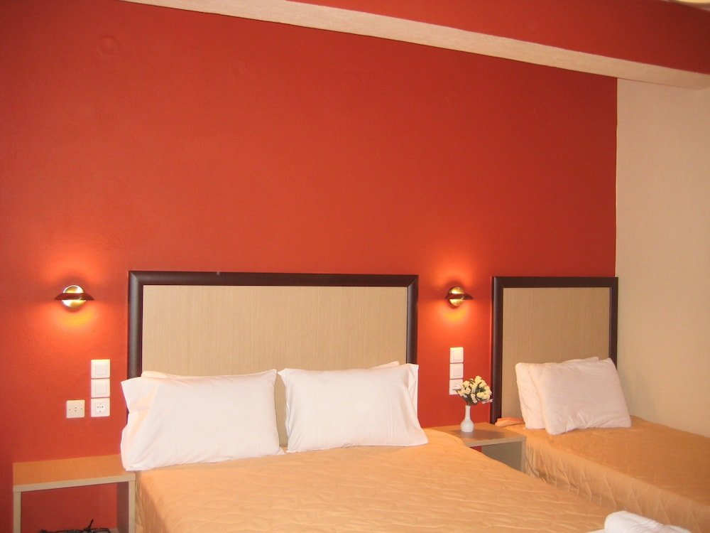 Standard triple chambre avec balcon Hotel Avra