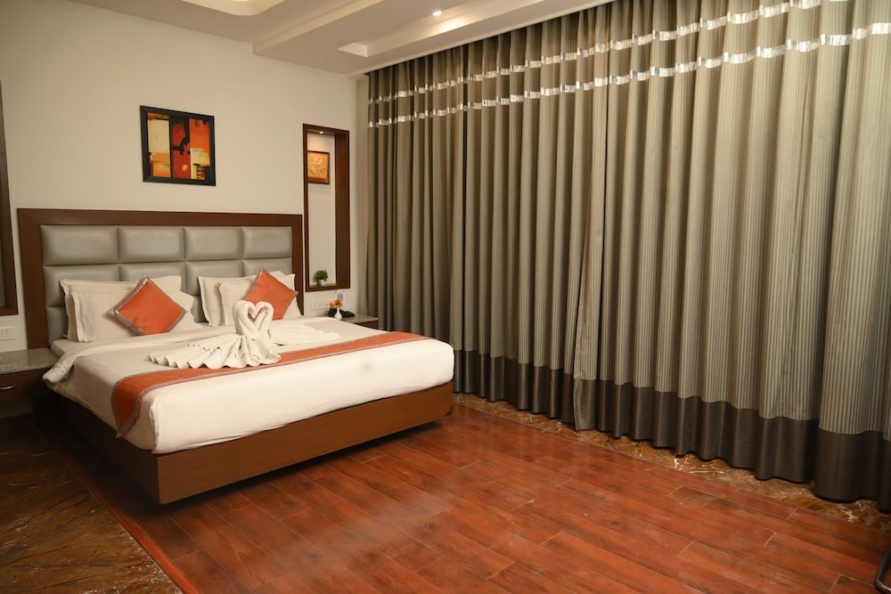 Deluxe room Hotel Chirag