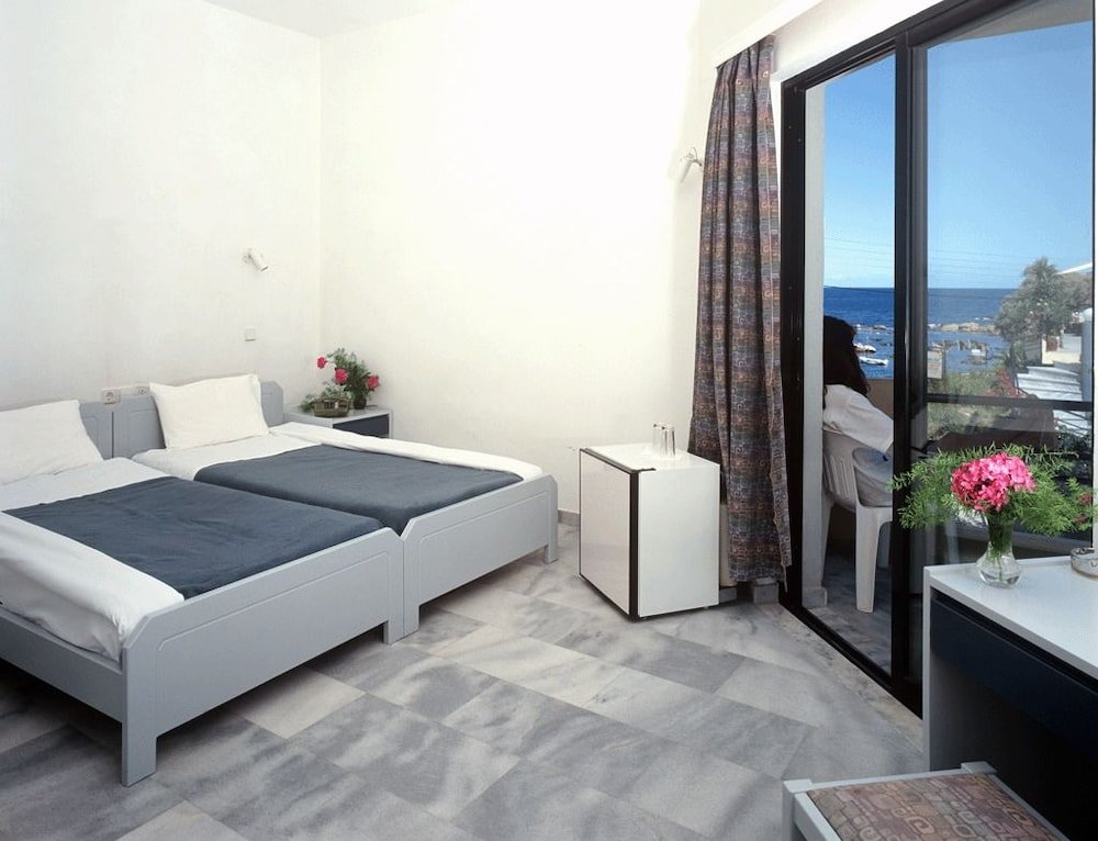 Standard room with balcony and with sea view Akasti Hotel