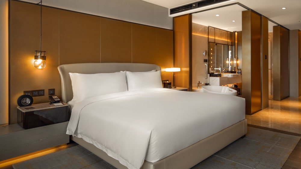 Premium Double Club room InterContinental Tianjin Yujiapu Hotel & Residences, an IHG Hotel