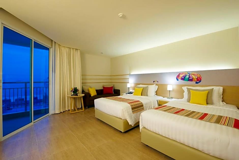 Deluxe Double room with ocean view Pattaya Sea View Hotel - SHA Extra Plus