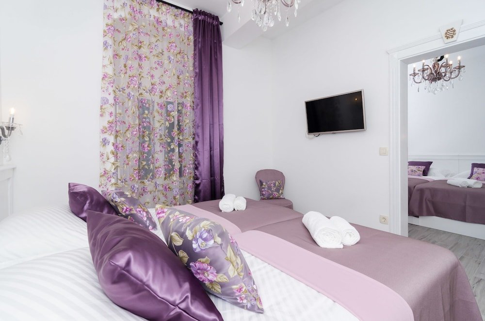 Номер Comfort c 1 комнатой с видом на город Bed&Breakfast Sorgo Palace