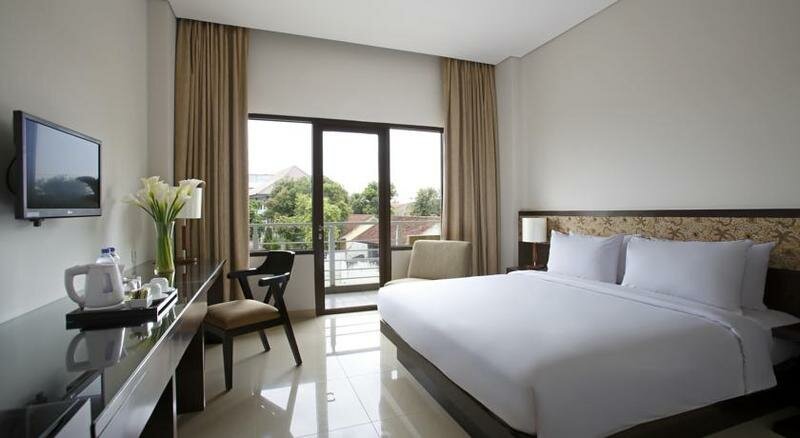 Deluxe Doppel Zimmer mit Balkon Hotel Surya Yudha Purwokerto