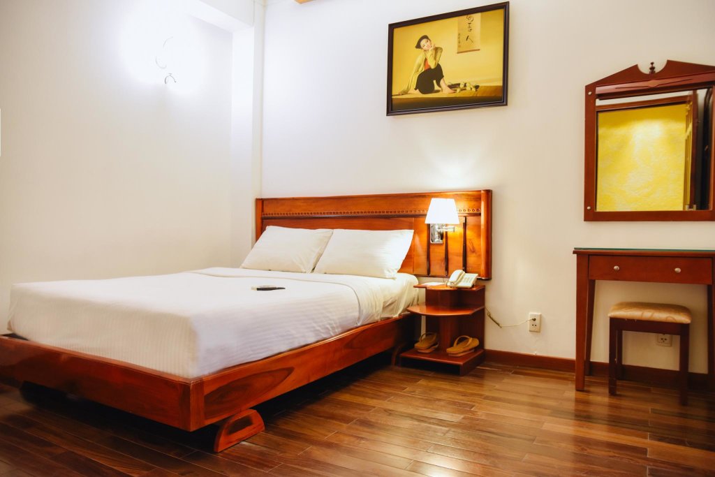 Standard Double room Duc Vuong Saigon Hotel - Bui Vien
