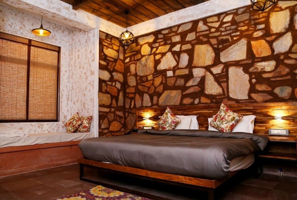 Luxury room Riverarch Greenfields Resort