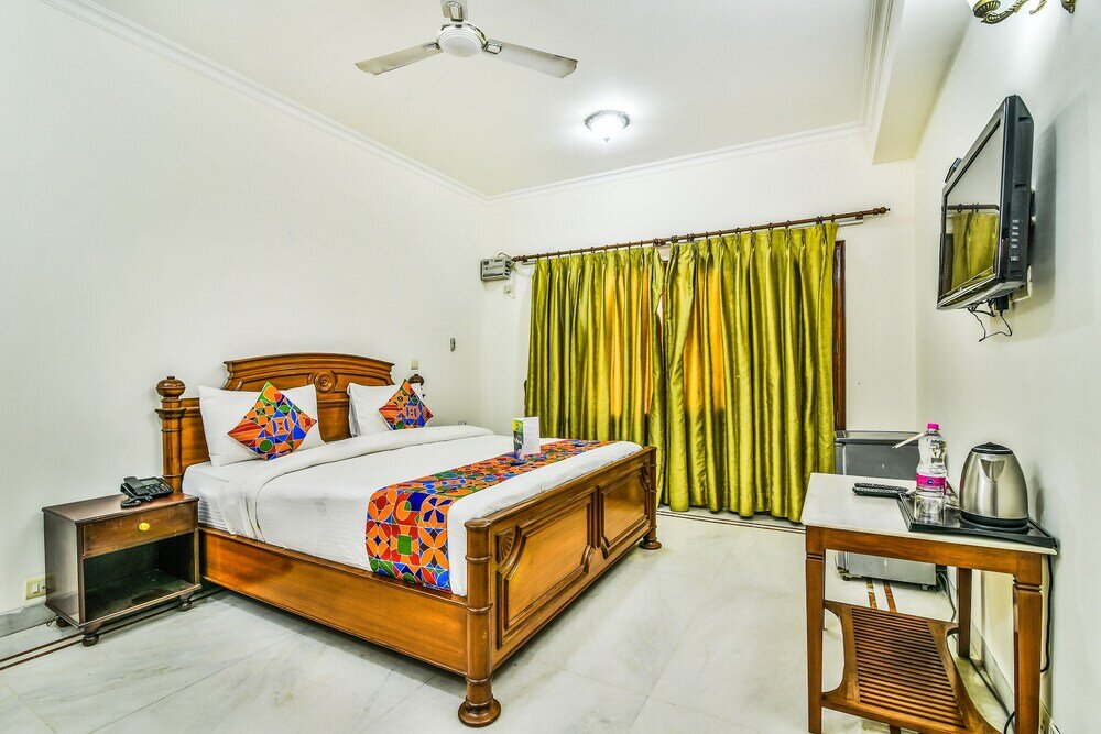 Premium room FabHotel Homeport Residency