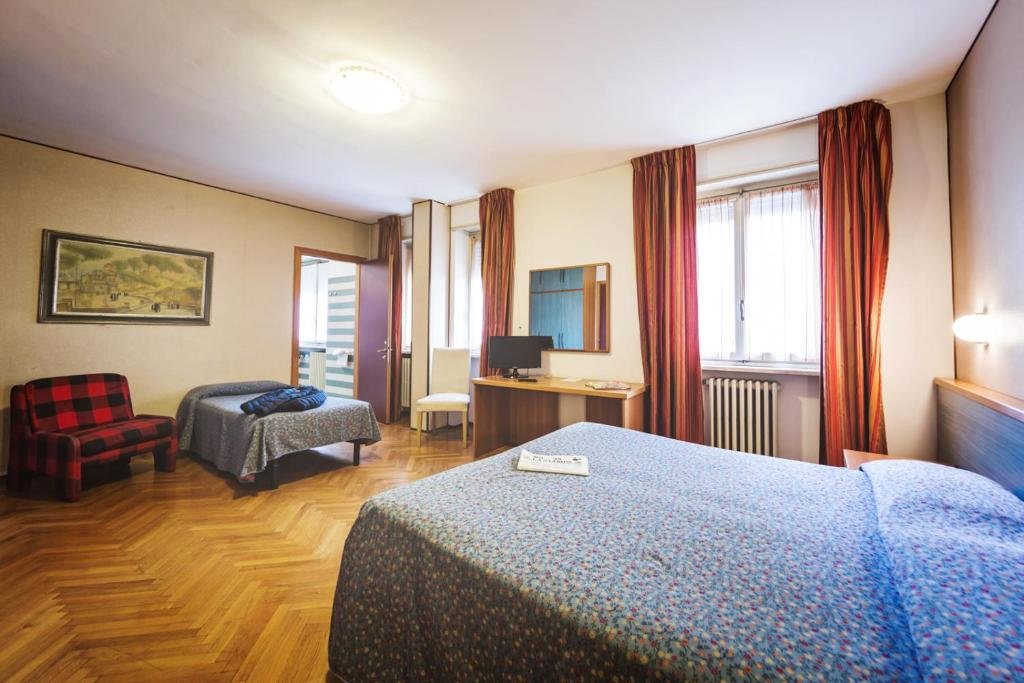 Standard Dreier Zimmer Hotel Roma