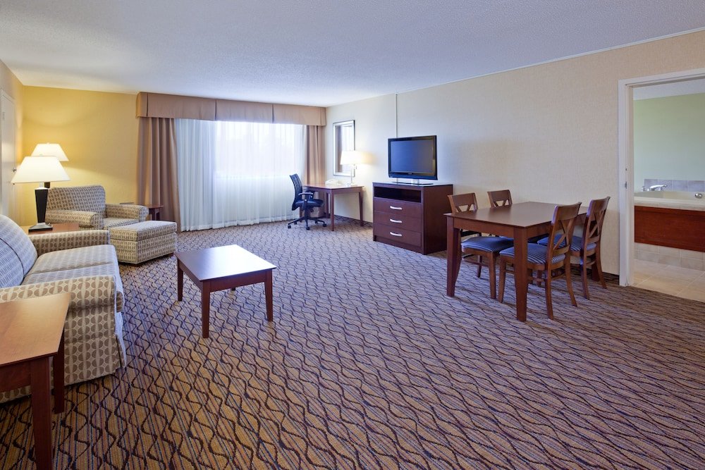 Suite 1 Schlafzimmer Holiday Inn Bloomington Airport South Mall Area, an IHG Hotel